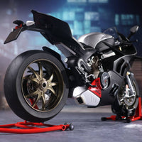 1:6 Ducat V4s - With Smoke